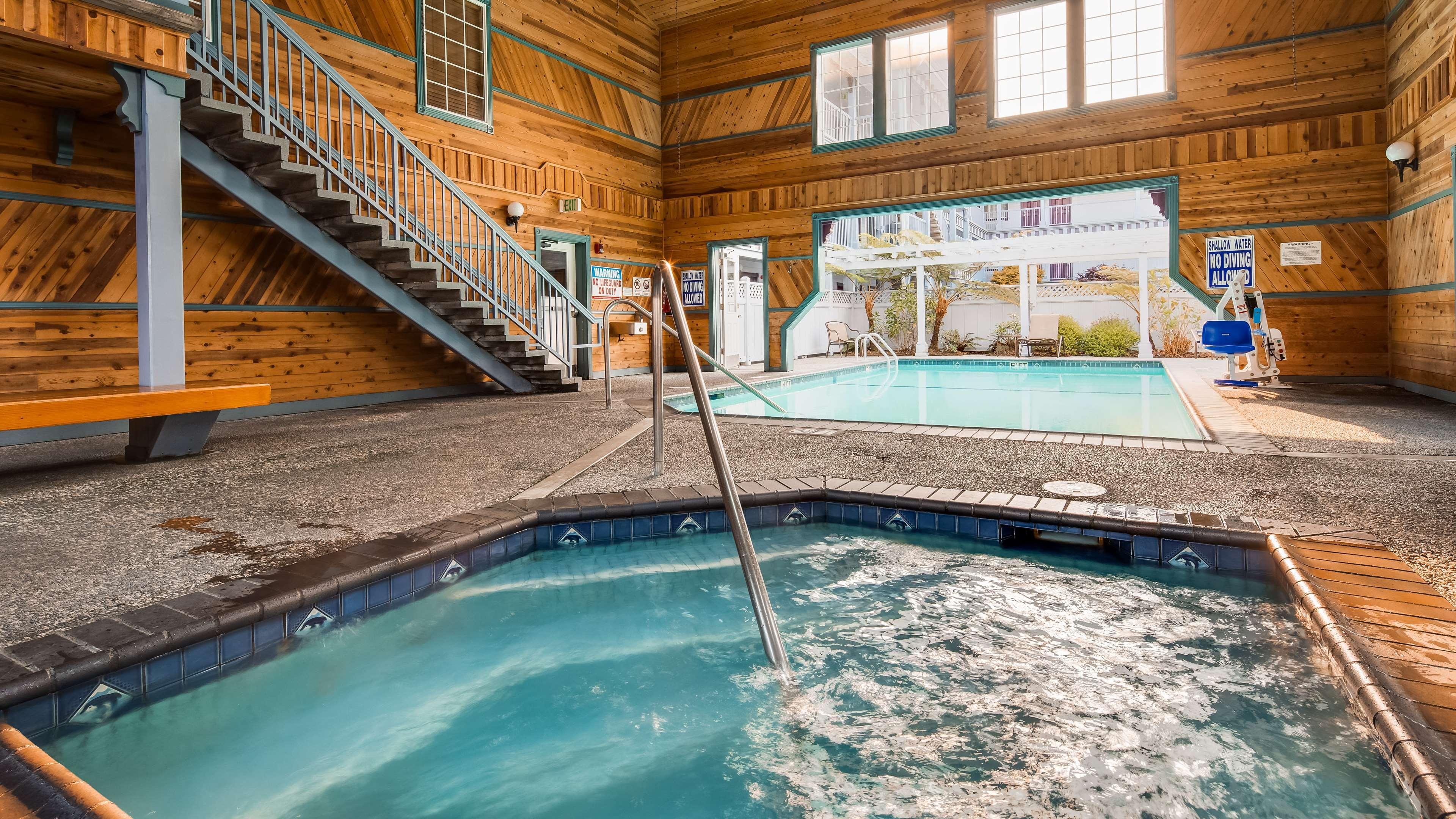 Best Western Plus Bayshore Inn Юрика Екстер'єр фото