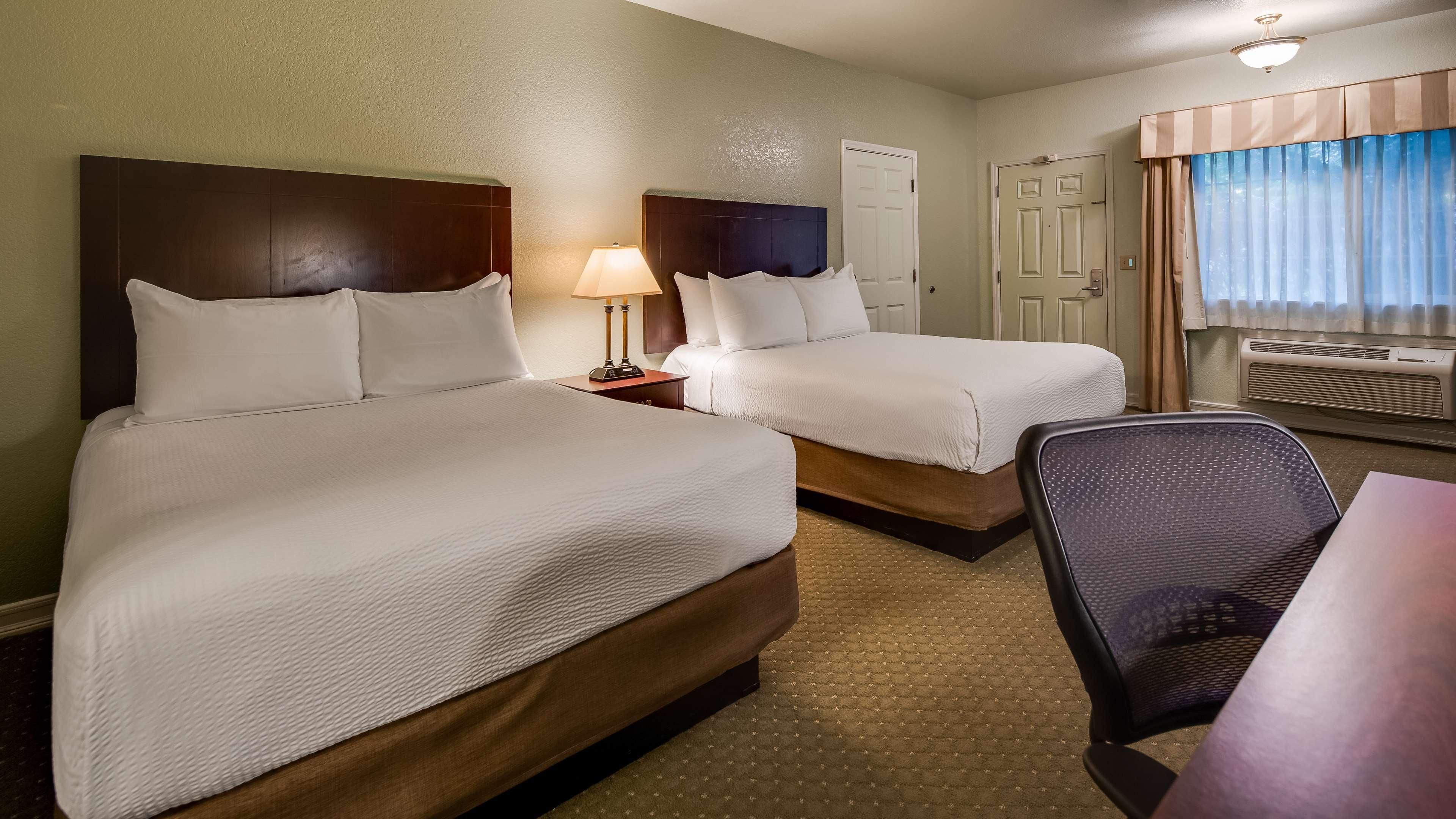 Best Western Plus Bayshore Inn Юрика Екстер'єр фото