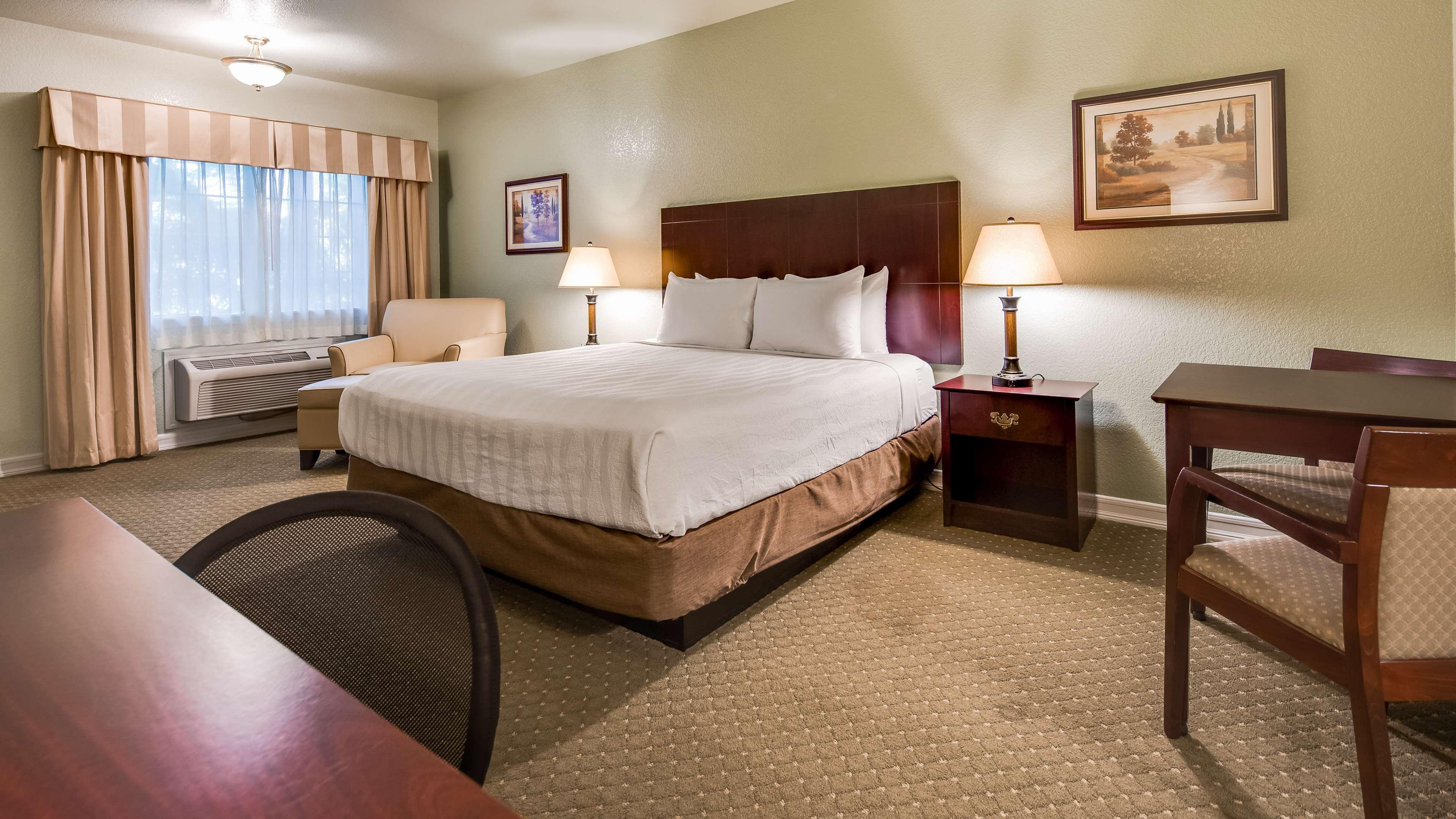 Best Western Plus Bayshore Inn Юрика Екстер'єр фото