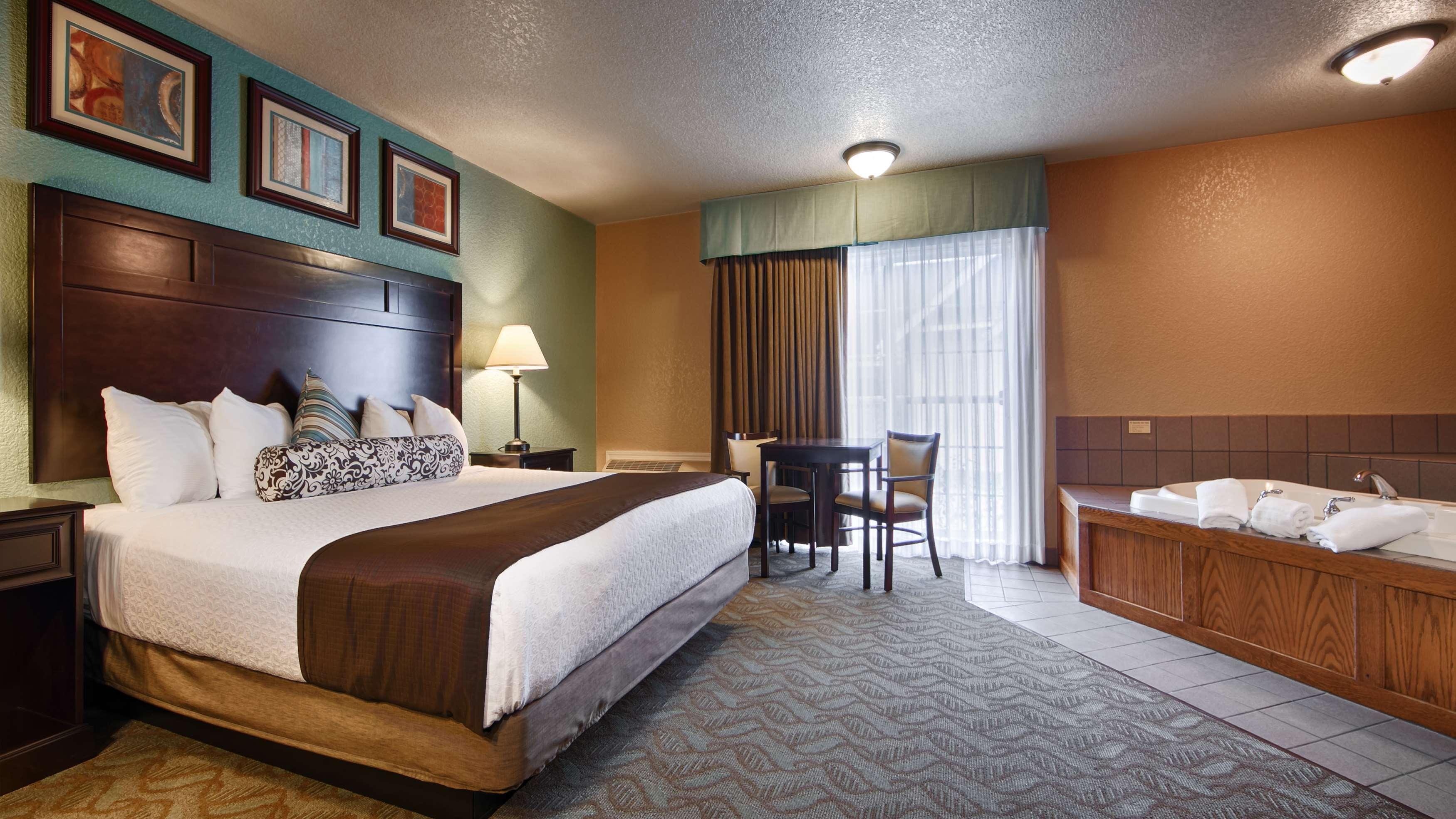 Best Western Plus Bayshore Inn Юрика Екстер'єр фото