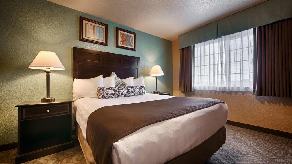 Best Western Plus Bayshore Inn Юрика Екстер'єр фото